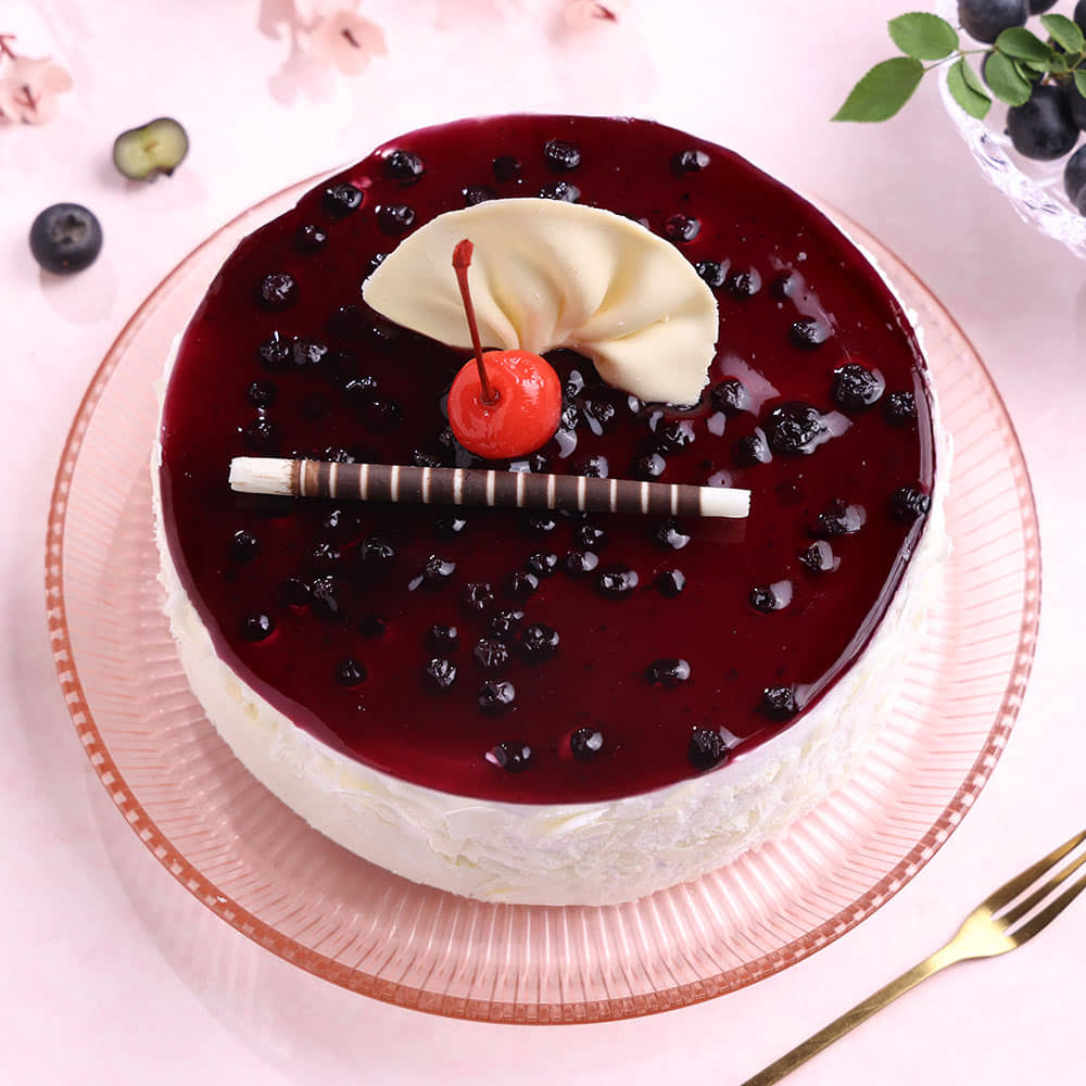 Top View of Blueberry Vanilla Cake