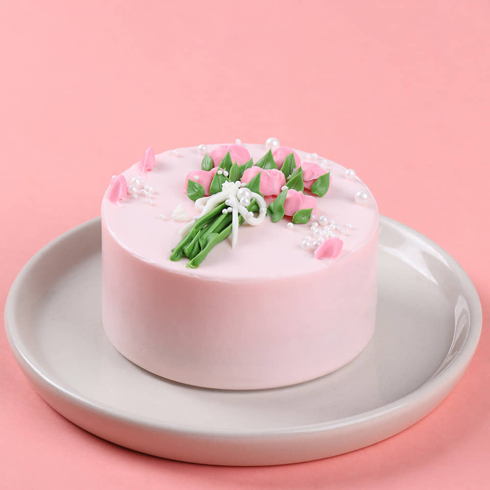 Blush Bouquet Bento Cake Front View of Blush Bouquet Bento Cake