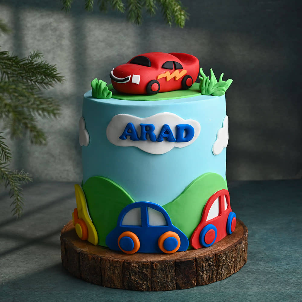 Cartoon Travel Car Fondant Cake Side View of Cartoon Travel Car Fondant Cake