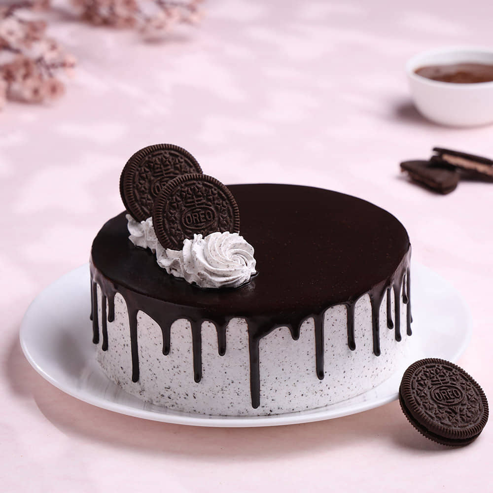 Choco Oreo Cake Side View of Choco Oreo Cake