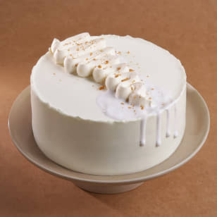 Classic Vanilla Minimalist Cake