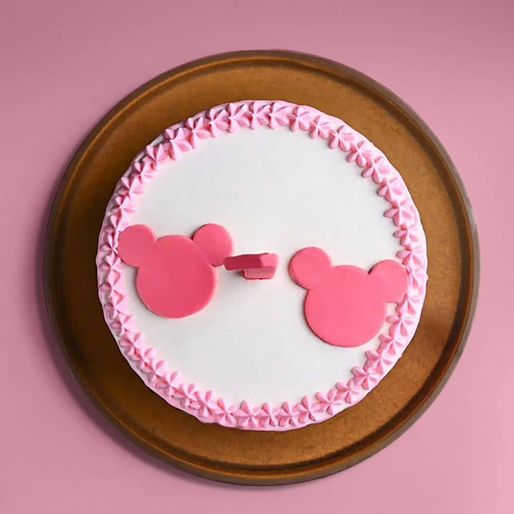 Front View of First Birthday Minnie Cake