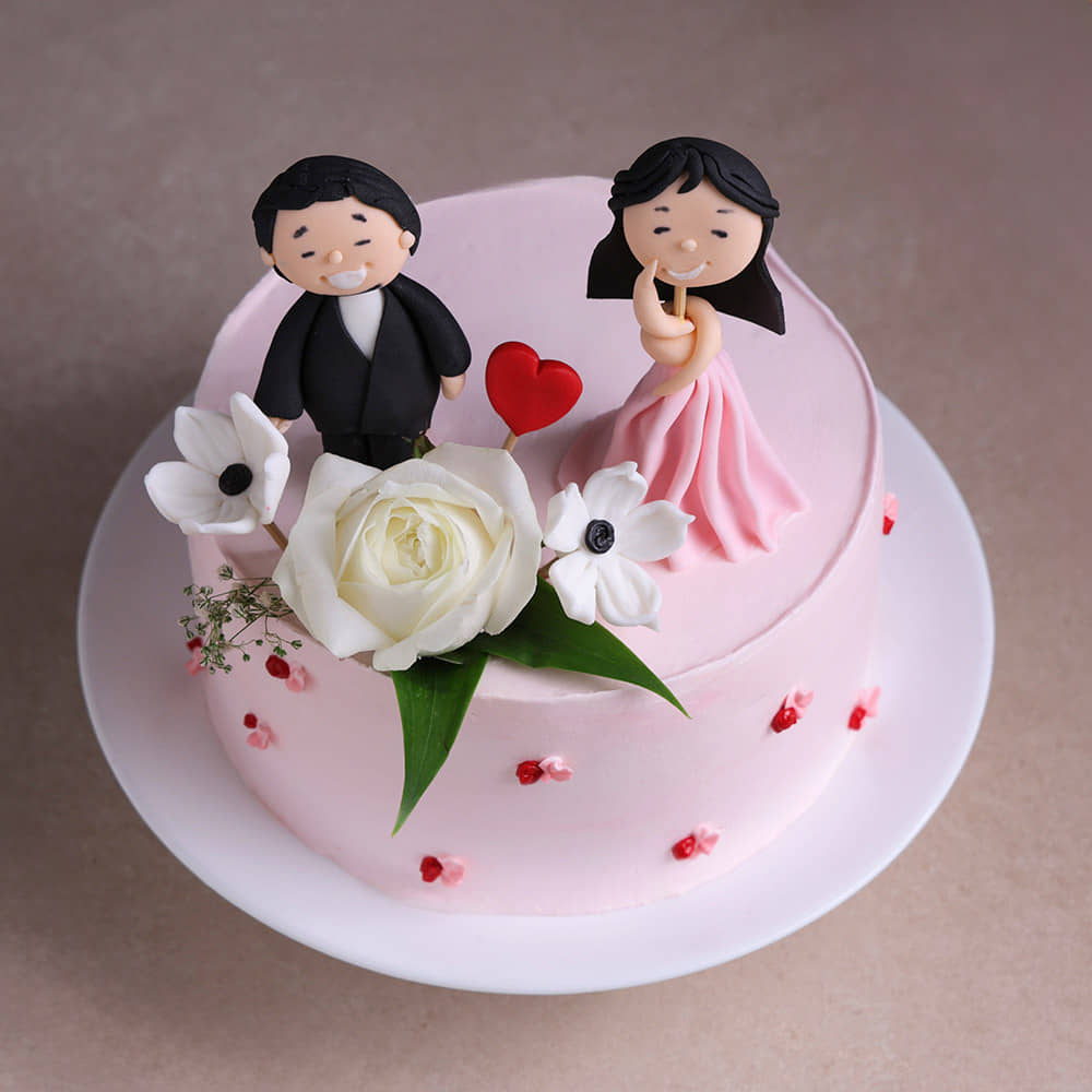 Flowers N Smiles Anniversary Cake Front View of Flowers N Smiles Anniversary Cake