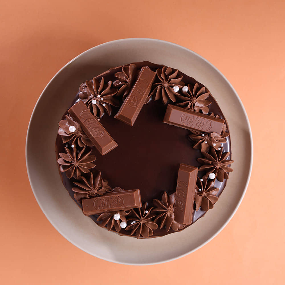 Top View of KitKat Swirls Drip Cake