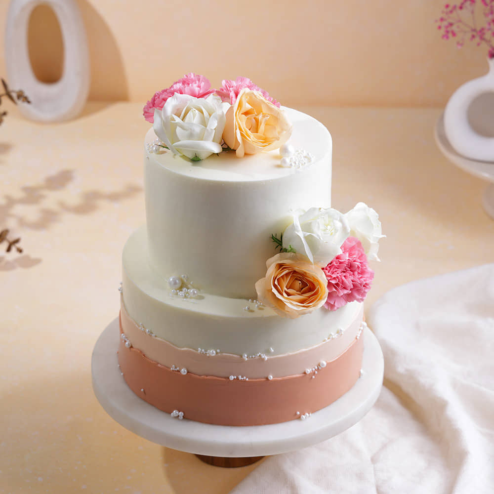 Petals N Pearls Ombre Cake Floral Petals N Pearls Ombre Cake