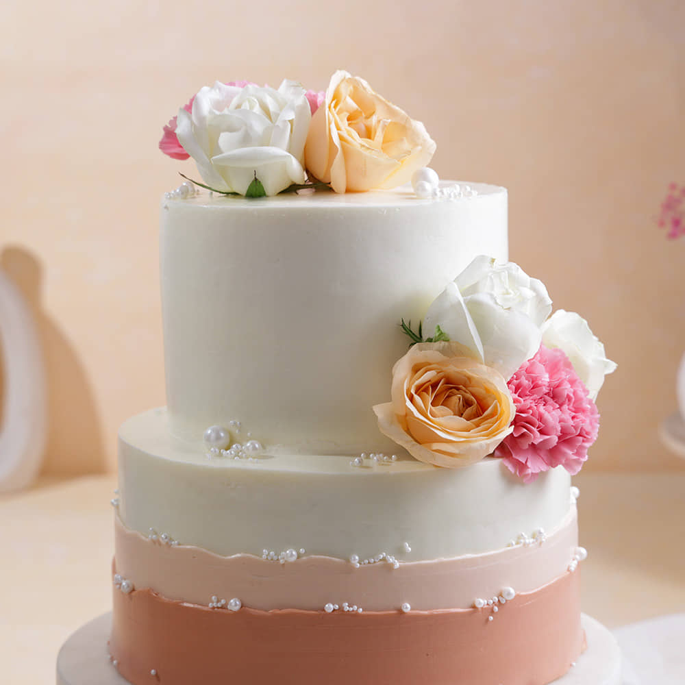 Petals N Pearls Ombre Cake Side View of Petals N Pearls Ombre Cake