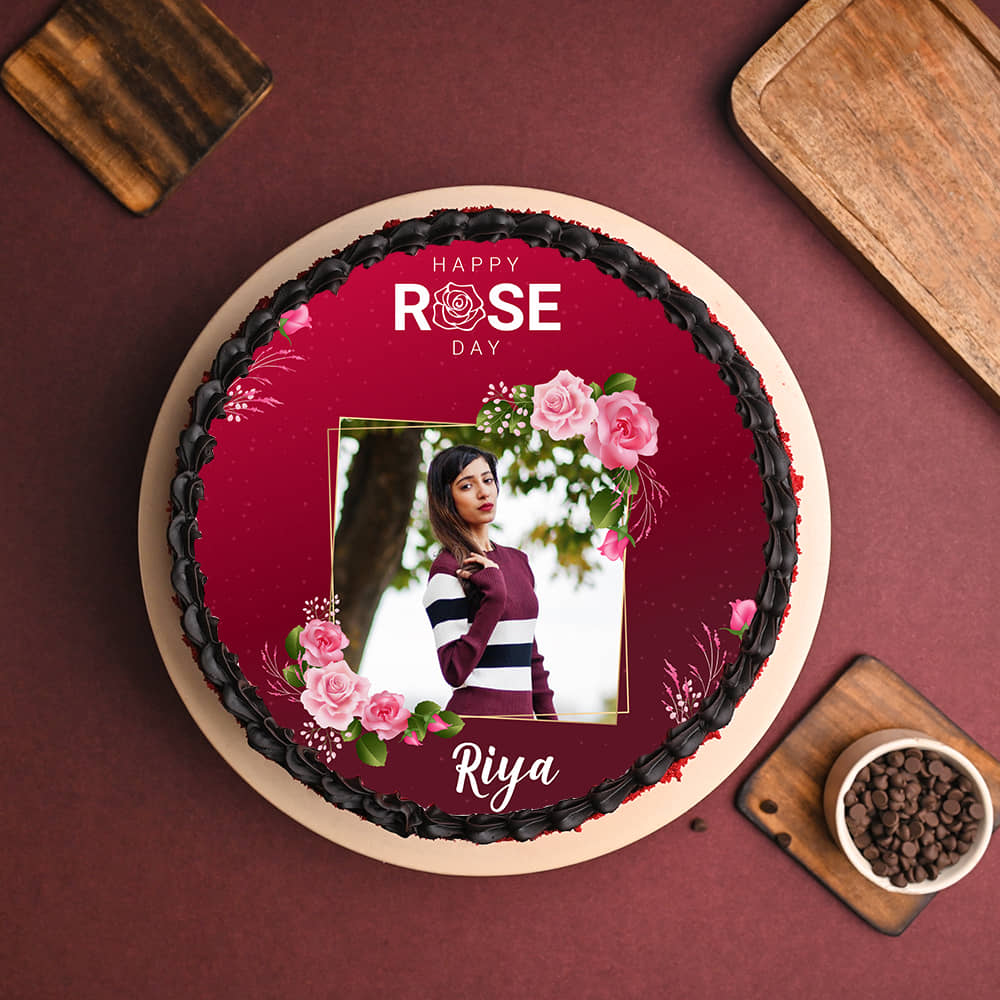 Rose Day Photo Cake Top View of Rose Day Photo Cake