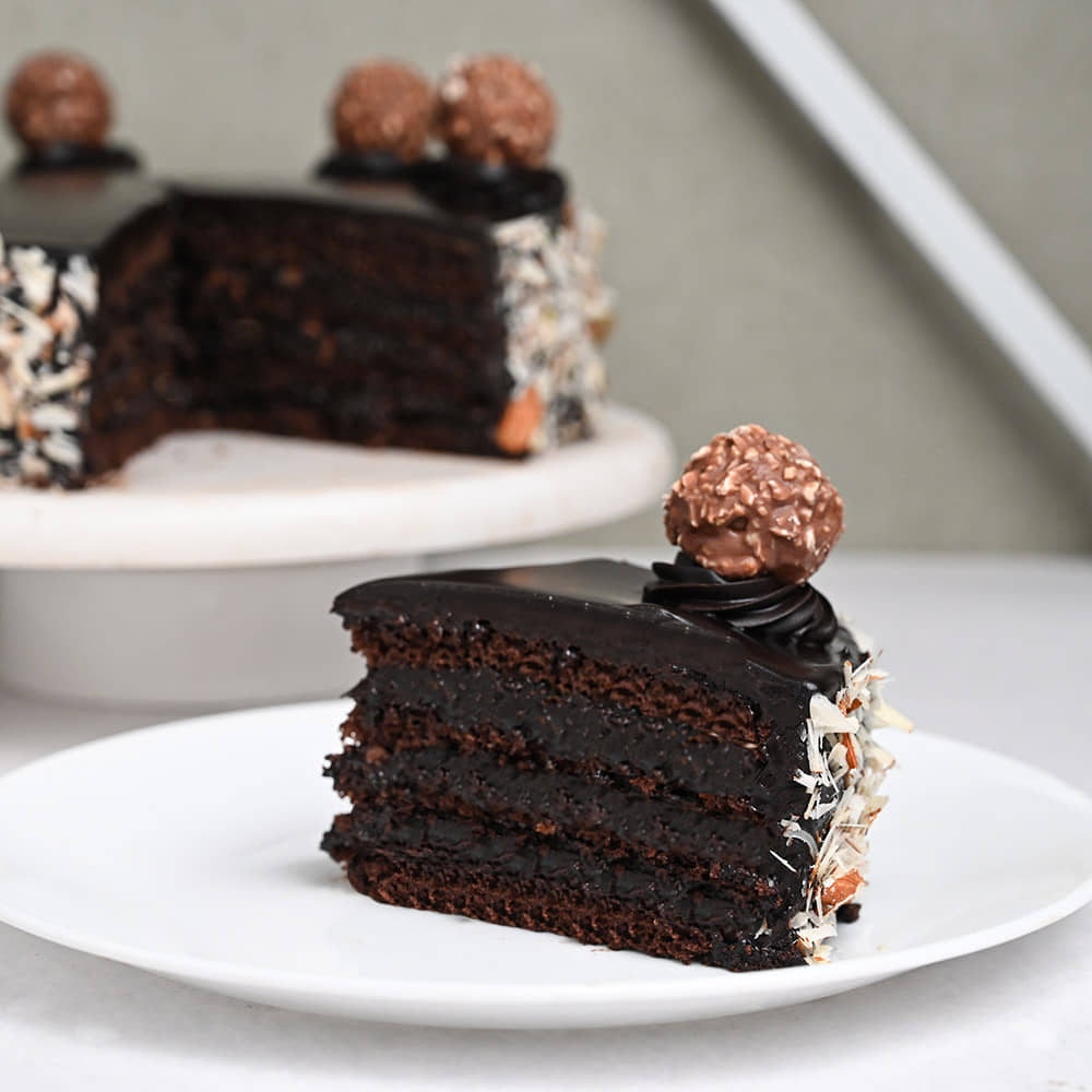 Sliced View of Ferrero Rocher Cake Onlien