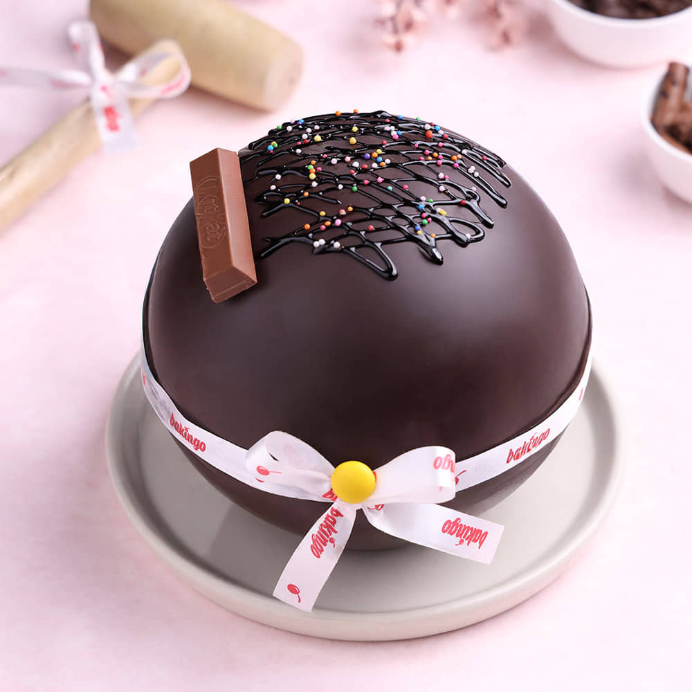 Ferrero Rocher and Kitkat Pinata Ball Cake
